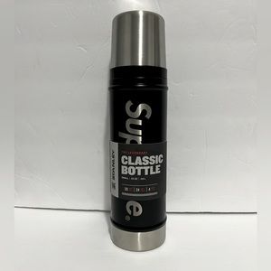 SUPREME x Stanley 20oz “Classic Bottle”